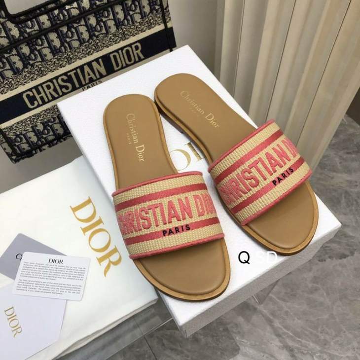 Picture of Dior Slippers _SKUDiorsz35-40SD07022958